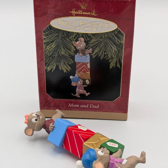 Hallmark Keepsake Mom and Dad 1997, Mice with Gifts Vintage Christmas Ornament - Picture 2 of 11